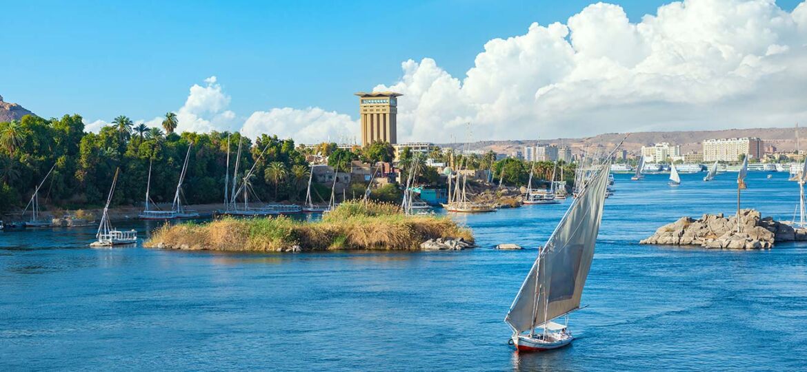 saiboats-in-aswan-on-nile